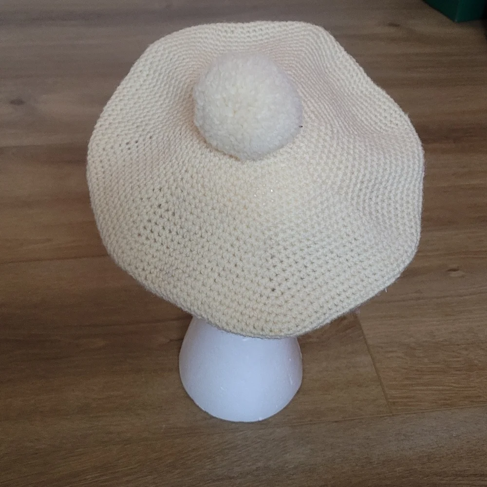 Vintage Cream Knit Pom Pom Beret - Picture 4 of 5